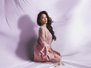 Marion Jola Seksi Banget di Klip Lagu Baru Aku Takdirmu