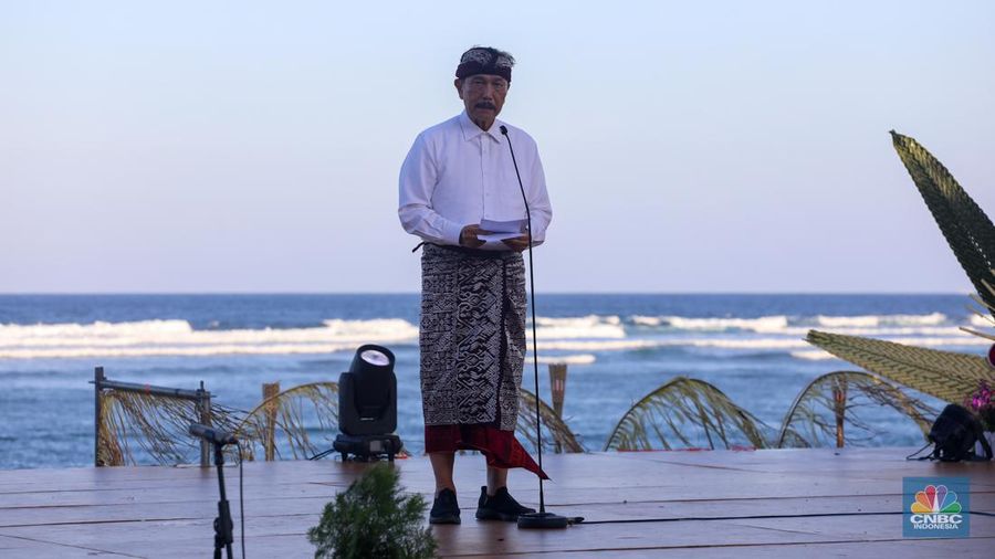 Menko Marves Luhut Binsar Pandjaitan di acara Pembukaan World Water Forum atau WWF ke-10 di Denpasar, Bali, 18/5. (CNBC Indonesia/Faisal Rahman)