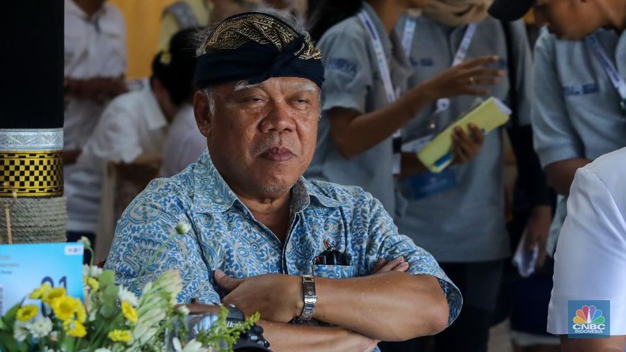 Menteri Pekerjaan Umum dan Perumahan Rakyat (PUPR) Basuki Hadimuljono saat menghadiri acara Balinese Water Purification Ceremony rangkaian World Water Forum (WWF) ke-10 2024 di Kura-Kura Bali, Denpasar, Bali, Sabtu (18/5/2024). (²©²ÊÍøÕ¾/Faisal Rahman)