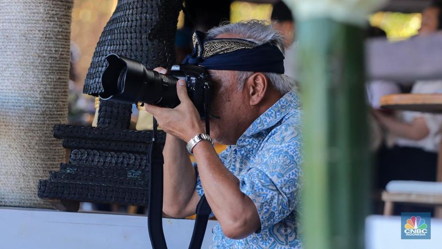 Menteri Pekerjaan Umum dan Perumahan Rakyat (PUPR) Basuki Hadimuljono saat menghadiri acara Balinese Water Purification Ceremony rangkaian World Water Forum (WWF) ke-10 2024 di Kura-Kura Bali, Denpasar, Bali, Sabtu (18/5/2024). (CNBC Indonesia/Faisal Rahman)