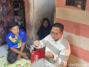 Nasib Baik Cecep Usai Viral Bersihkan Toilet Masjid Tanpa Pamrih