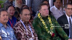 Bos Space x Elon Musk Serahkan Starlink ke Puskesmas di Bali