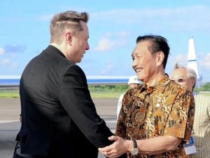 Elon Musk Ditanya Investasi Mobil Listrik Tesla di Indonesia: Nanti Dulu