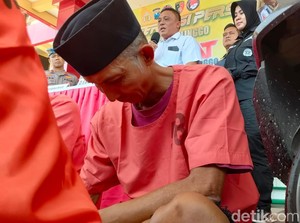 Kakek di Probolinggo Ditangkap Saat Asyik Pesta Sabu