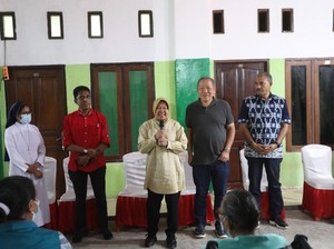 Mensos Risma Tanggapi Keluhan Warga Sumba Timur soal Air Bersih