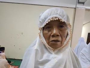 Perjuangan Nenek Supiyah Nabung 24 Tahun Hasil Memijat Demi Berangkat Haji