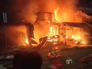 Kebakaran di Pasar Panorama Bengkulu, 1 Keluarga Sempat Terjebak