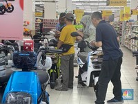 Sepeda Listrik Banting Harga Cuma di Transmart Hari Ini!