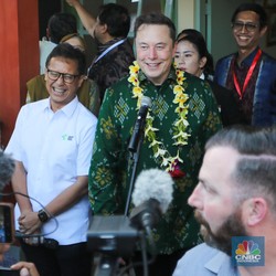 Budi Arie Tegaskan Starlink Siap Bangun Pusat Operasi Jaringan di RI