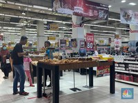 Bukan Cuma Keluarga, Anak Kost Juga Manfaatkan Transmart Full Day Sale