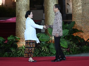 Kata Jokowi soal Keakraban dengan Puan dan Momen Semringah Bareng