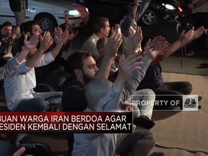 Video: Ribuan Warga Iran Berdoa Untuk Presiden Ebrahim Raisi
