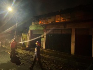 Ruko 2 Lantai di Jalan Lurah Cimahi Ludes Dilalap Si Jago Merah