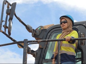 Kesetaraan Gender di Antara Bebatuan Tambang Tujuh Bukit
