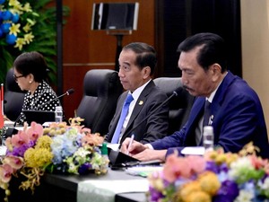 Luhut Ungkap Diskusi Jokowi-Elon, Ada Proyek Landasan Peluncuran Roket di Biak
