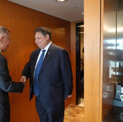 Airlangga Bertemu Bos LG di Korea, Bahas IKN Sampai Proyek Data Center