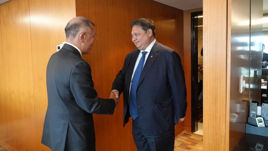 Pengusaha LG bertemu Menko Perekonomian Airlangga Hartarto. Ist