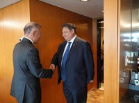 Airlangga Bertemu Bos LG di Korea, Bahas IKN Sampai Proyek Data Center