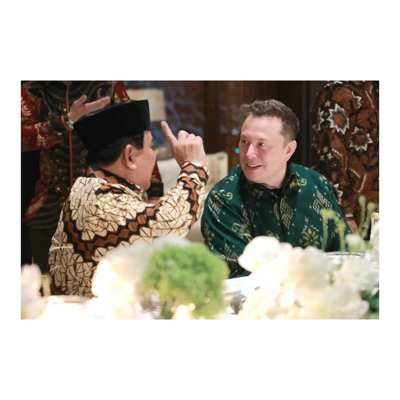 Presiden Terpilih Republik Indonesia Prabowo Subianto menghadiri acara makan malam dengan CEO Tesla Inc. Elon Musk di sela-sela World Water Forum ke-10 di Bali, Minggu (19/5/2024). (Instagram @prabowo)
