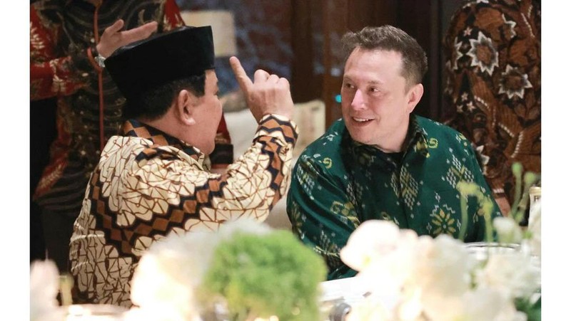 Presiden Terpilih Republik Indonesia Prabowo Subianto menghadiri acara makan malam dengan CEO Tesla Inc. Elon Musk di sela-sela World Water Forum ke-10 di Bali, Minggu (19/5/2024). (Instagram @prabowo)