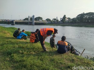 Flushing 2 Waduk Blitar Bikin BPBD Kediri Siaga di Bantaran Sungai Brantas