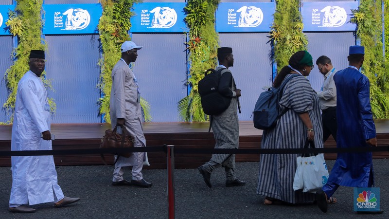 Suasana menjelang opening ceremony World Water Forum ke-10 di depan Bali International Convention Center (BICC), Nusa Dua, Senin (20/5/2024). Suasana menjelang opening ceremony World Water Forum ke-10 di depan Bali International Convention Center (BICC), Nusa Dua, Senin (20/5/2024). (CNBC Indonesia/Faisal Rahman)