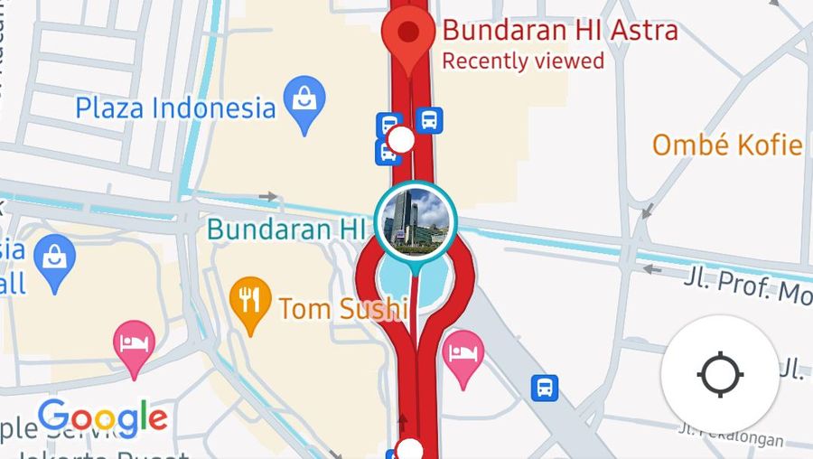 Tangkapan layar fitur pemantauan lokasi bus TransJakarta di Google Maps