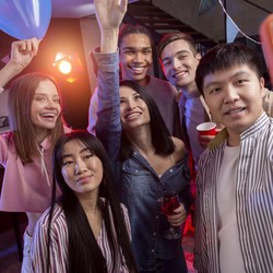 Ekonomi Lagi Sulit, Gen Z dan Milenial Tetap Prioritaskan Liburan