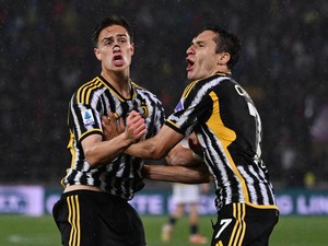 Juventus Unjuk Karakter
