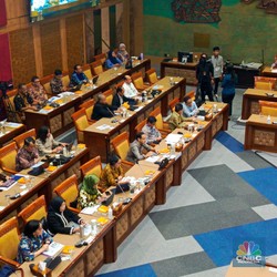 Bantah UKT Mahal, Kemendikbud: Mahasiswa Bisa Bayar Kuliah Rp87.000