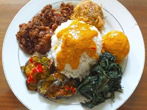 Rasa Lezat Makanan Indonesia Membuat Warga Asing Jatuh Hati