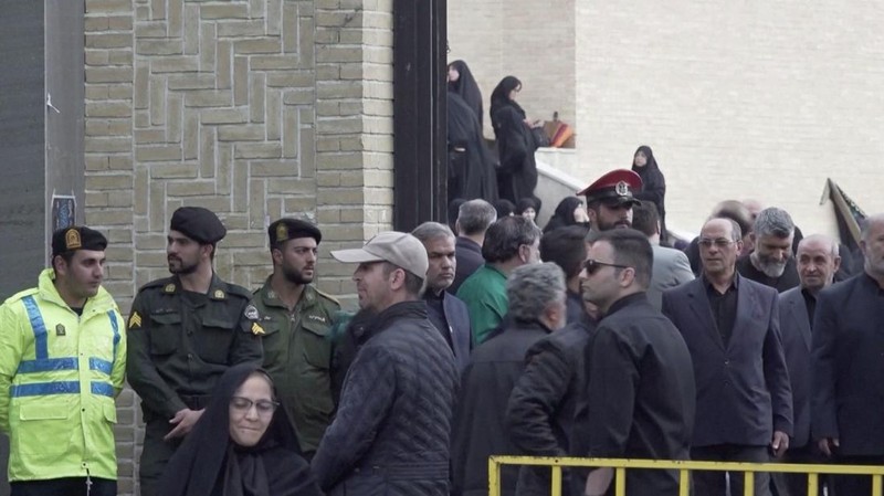 Pemerintah Iran langsung mempersiapkan prosesi pemakaman untuk Presiden Ebrahim Raisi yang meninggal pada Senin (20/5/2024). (Tangkapan Layar Video Reuters/POOL VIA WANA)