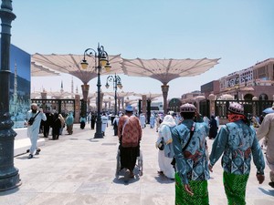 Cuaca Saudi Panas, Jemaah Embarkasi Palembang Keluhkan Sakit
