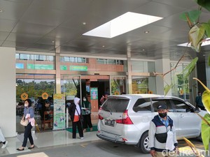 Viral Antrean Pendaftaran Pasien RSUD Wates Mengular, Ini Kata Manajemen