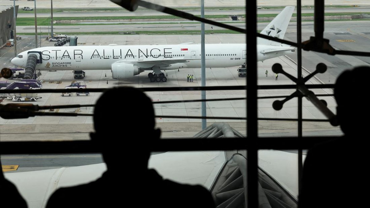 Anak Krakatau Kembali Erupsi, Penerbangan Singapore Airlines Delay