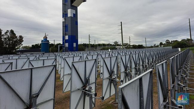 Tetangga RI Bakal Bagi Listrik Gratis untuk Warga Setiap Hari