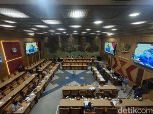 PGI hingga Walubi Curhat Biaya Pendidikan Makin Mahal ke Komisi X DPR
