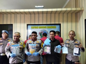 Polisi Tangkap Pria Pengedar Tramadol dan Hexymer di Pandeglang