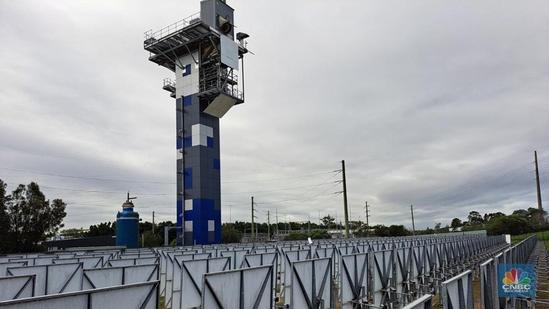 Pusat penelitian sains dan industri di bidang energi, CSIRO, di Newcastle, New South Wales, Australia. Australia memiliki ambisi besar dalam transisi energi dengan target 82% penggunaan energi terbarukan dalam jaringan kelistrikan pada 2030. (CNBC Indonesia/Lucky Leonard)