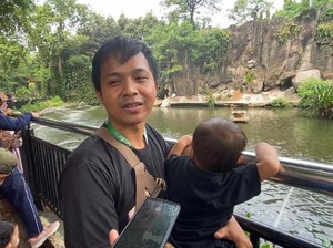 Cerita Ismail, Warga Bogor Liburan ke Ragunan demi Edukasi Anak soal Hewan