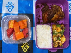 Ngeluh Bosan Makan Bekal Masakan Ibu, Orang Ini Justru Kena Hujat