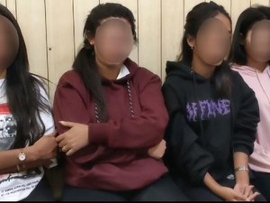 Viral 4 Perempuan dan 1 Polisi Minum Miras di Mapolres Sikka