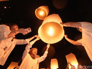 Kenapa Waisak Identik dengan Lampion? Ini Fakta dan Sejarahnya