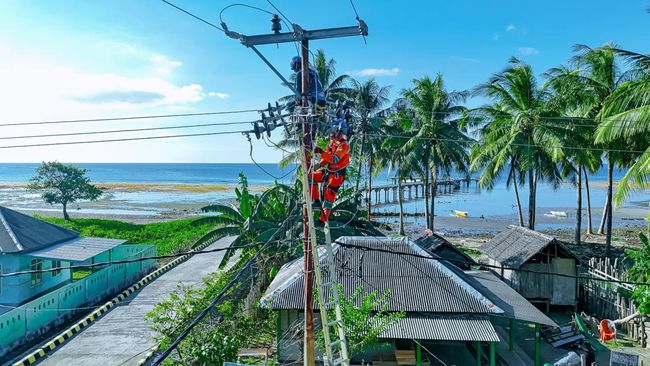 Gak Cuma Pembangkit, RI Bakal Bangun Jaringan Listrik Super!