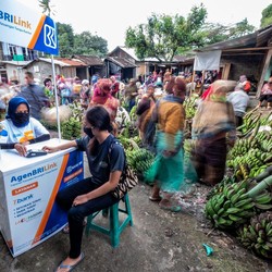 Kisah AgenBRILink Permudah Akses Perbankan ke Warga Sumbawa Besar