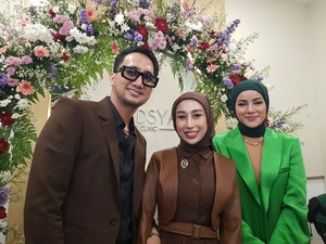 Olla Ramlan Lakukan Ini Demi Kulit Awet Muda