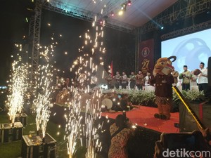 Salawat-Pesta Kembang Api Warnai Peluncuran Maskot Pilkada Magelang 2024