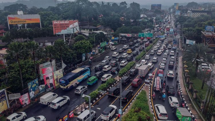 Potret Kemacetan di Puncak Bogor Saat Libur Panjang