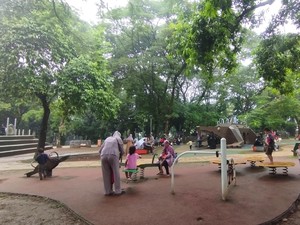 Tebet Eco Park Masih Ramai Pengunjung Usai Insiden Pohon Tumbang Timpa Warga