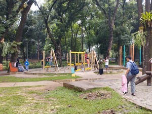 Warga Keluhkan Sejumlah Fasilitas di Tebet Eco Park yang Mulai Rusak